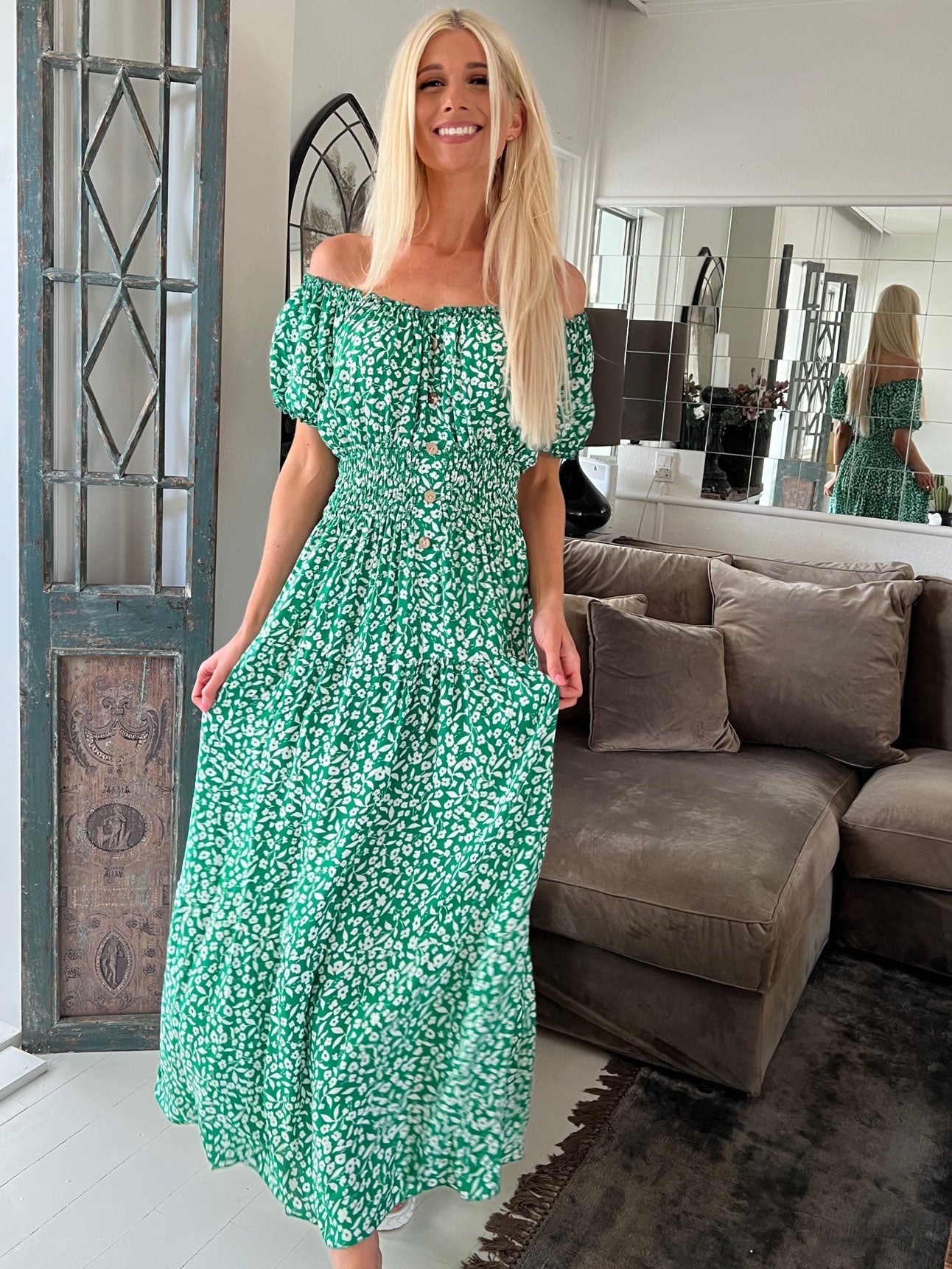 Gracia - Klänning med träknappar